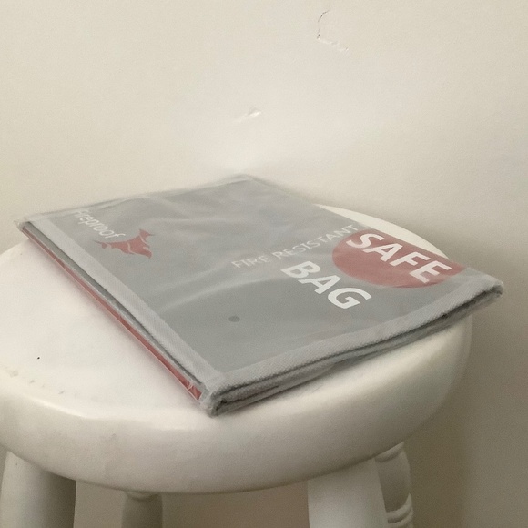 NEW COLCASE Fireproof Document Bag (2000 ℉ )15 x 11 In. Silicone Coated - Picture 6 of 7